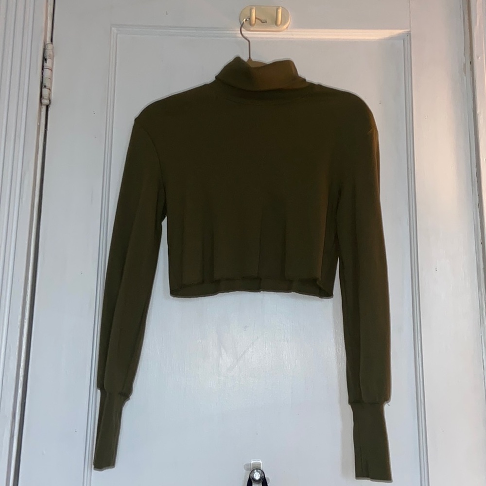 Cropped turtle neck sweater